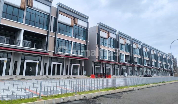 For Rent: Crystal Shop House Facing Main Road For Rent: Crystal Shop House Facing Main Road