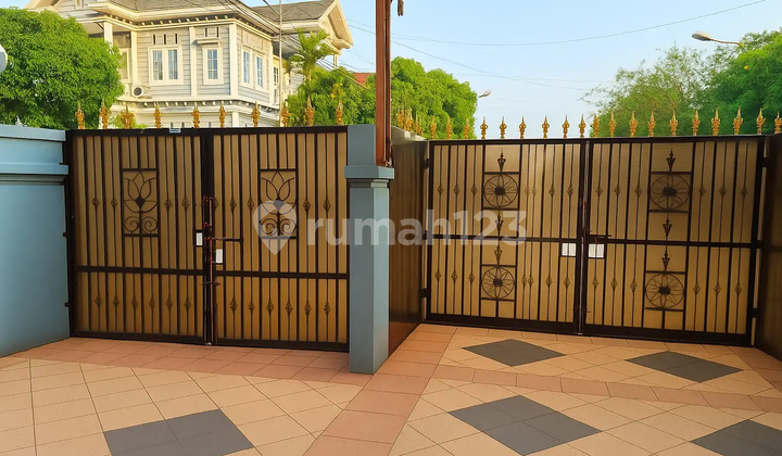 Ready-to-Occupy Neat 2.5 Story House in Harapan Indah Inside a Cluster 2