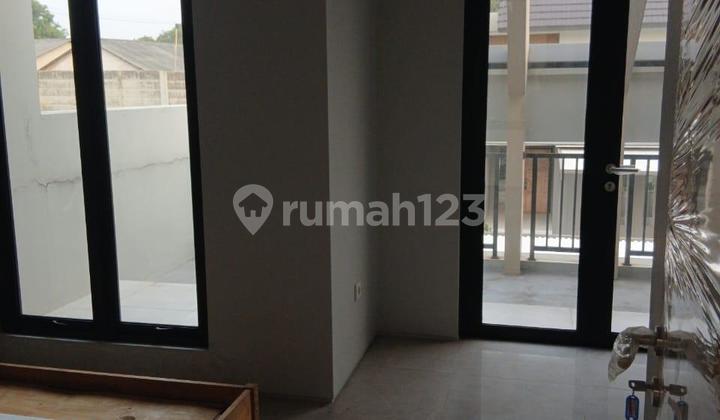 Rumah Di Cluster Z Living Lake Garden Grand Wisata Bekasi 2