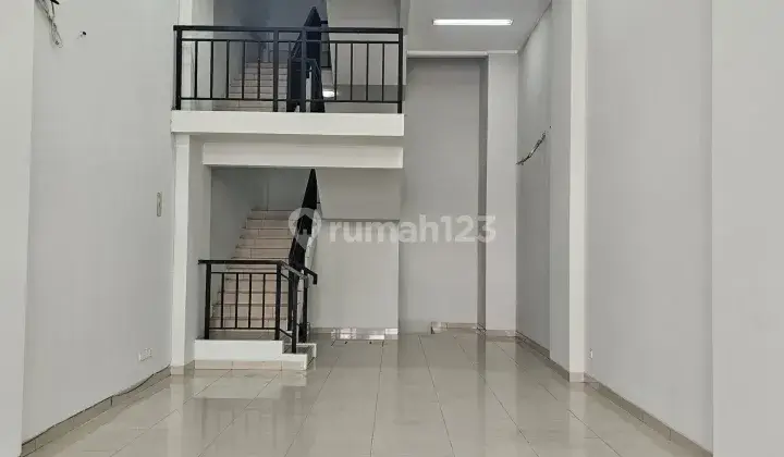 Ruko Siap Pakai Di Emerald Summarecon Bekasi 2