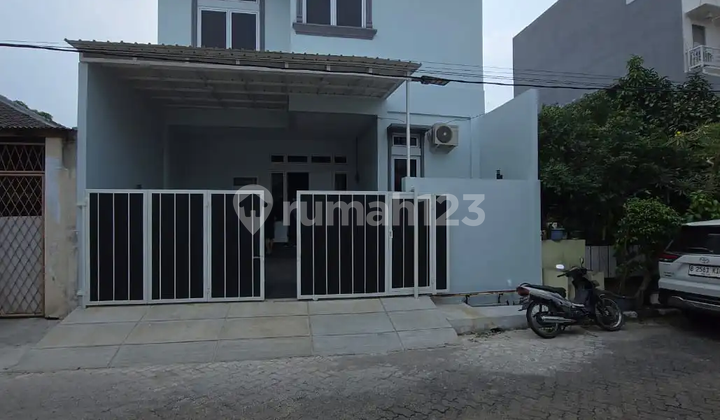 Rumah Bangunan Baru Di Villa Taman Kartini Bekasi