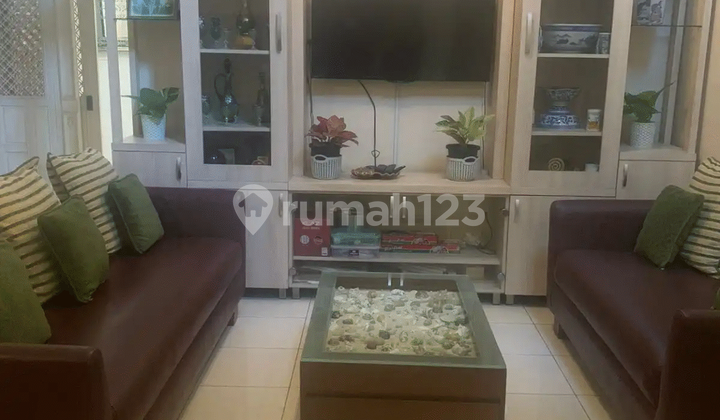 Rumah Asri Di Jatiwaringin