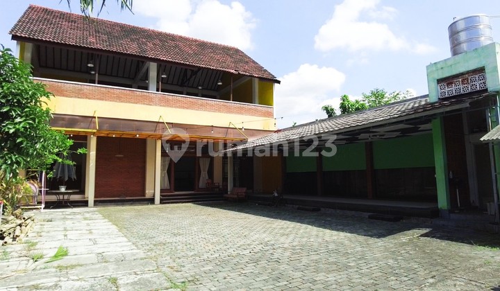 Strategic Business Space Near Jalan Laksda Adisucipto Caturtunggal, Depok, Sleman.