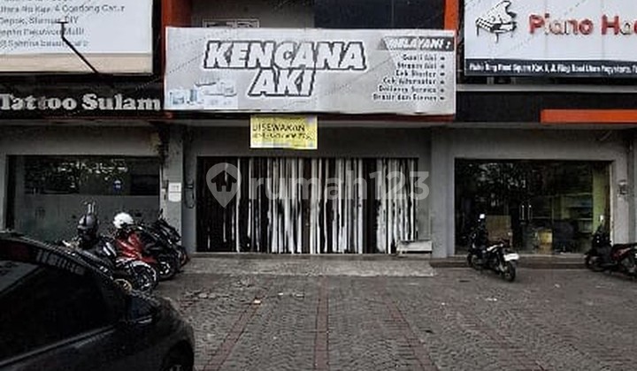 Disewakan Ruko 3 Lantai Lokasi Strategis Depan Pakuwon Mall Disewakan Ruko 3 Lantai Lokasi Strategis Depan Pakuwon Mall