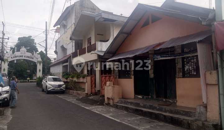 12-Bedroom House Just 5 Minutes to Malioboro & Near Campus, Pakuncen, Wirobrajan, Yogyakarta 2