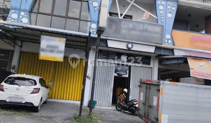 Disewakan Ruko Strategis 2 Lantai di Nologaten, Area Ramah Bisnis Dekat Amplaz & Kawasan Kampus, Caturtunggal, Depok, Sleman