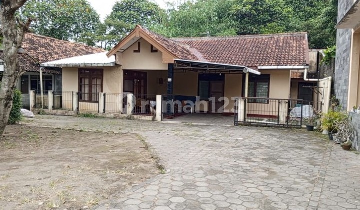 Quick Sale, Land with Bonus of Ready-to-Occupy Building in Kalasan, Tirtomartani, Sleman