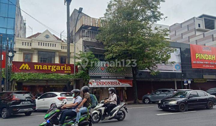 Ruko di Pusat Bisnis Jl.urip Sumoharjo, Kodya Yogyakarta