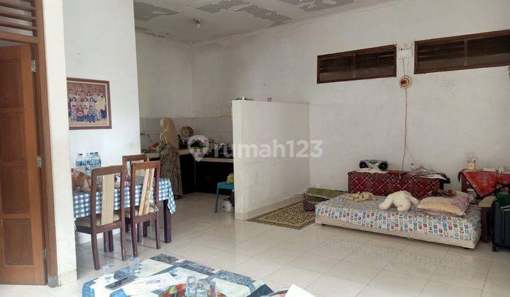 Rumah Bagus Unfurnished SHM di Gowongan, Yogyakarta 4