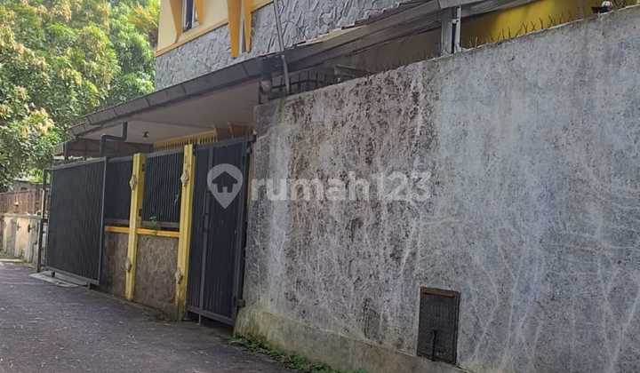 Semi-furnished house in a housing complex on Jalan Padma, Sariharjo, Ngaglik, Sleman. 2