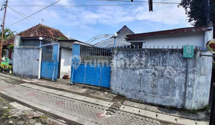 Hunian Strategis di Tengah Kota Jogja Hanya 100 Meter Dari Jl. Suryopranoto, Gunungketur, Pakualaman, Yogyakarta Hunian Strategis di Tengah Kota Jogja Hanya 100 Meter Dari Jl. Suryopranoto, Gunungketur, Pakualaman, Yogyakarta