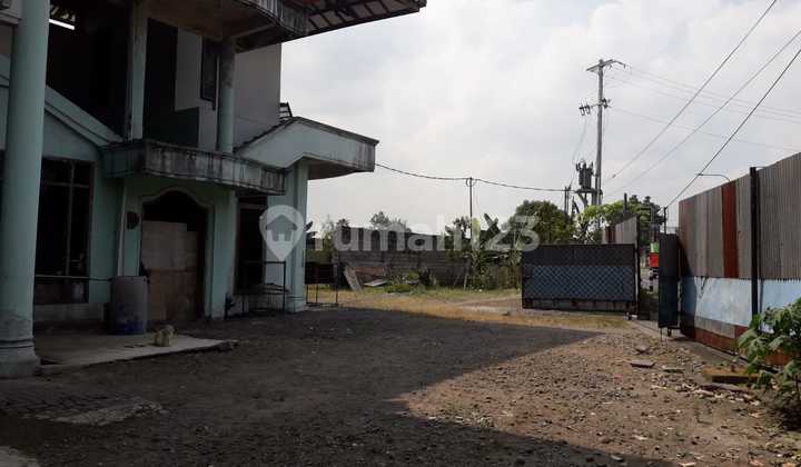 For Rent: Large Warehouse 3800 Square Meters Location Gamping Sleman