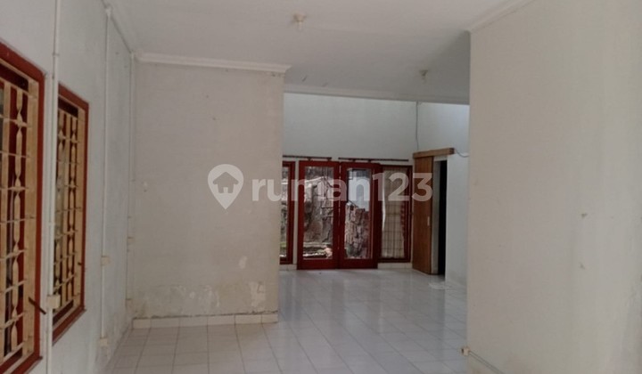 Rumah Dalam Perum Taman Griya Indah Lokasi Dekat Mirota Godean 2