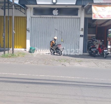 Disewakan Ruko Strategis 2 Lantai di Nologaten, Area Ramah Bisnis Dekat Amplaz & Kawasan Kampus, Caturtunggal, Depok, Sleman