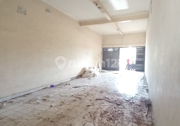 Strategic 2-Story Shop House for Sale in Ringroad Selatan, Ideal for Business & Investment, Tamanan, Banguntapan, Bantul Strategic 2-Story Shop House for Sale in Ringroad Selatan, Ideal for Business & Investment, Tamanan, Banguntapan, Bantul