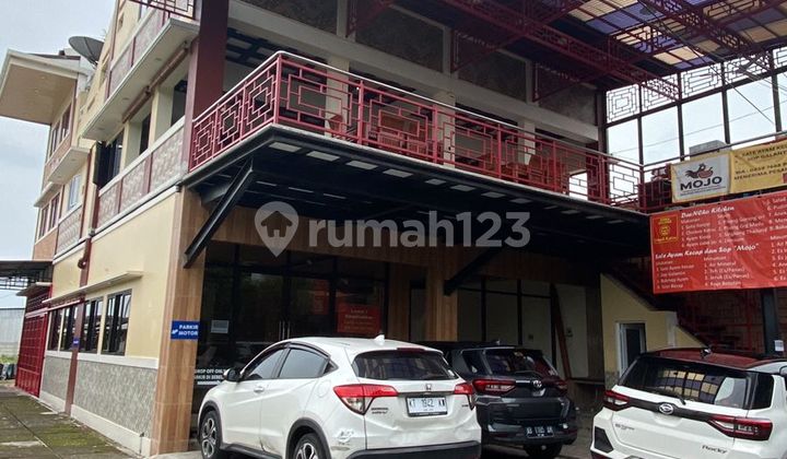 Disewakan Ruang Usaha 3 Lantai Strategis di Jl. Kabupaten, Nogotirto, Gamping, Sleman