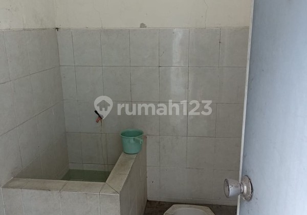 Strategic 2-Story Shophouse For Sale, Ideal for Office Use in Kotagede Center, Yogyakarta 2