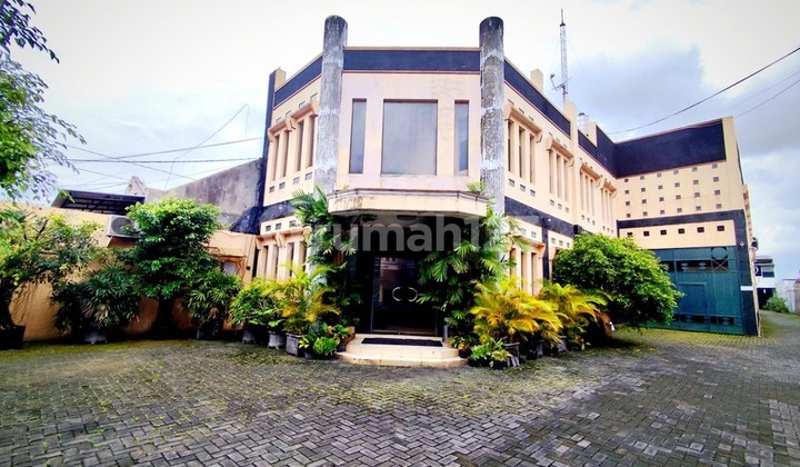 Dijual Gedung Megah & Strategis Investasi Properti Dekat Pusat Perbelanjaan, Banguntapan, Bantul