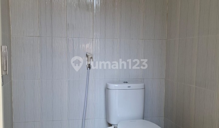 Rumah 2 Lantai Lokasi Strategis dekat Kawasan Bisnis Jalan Godean 2