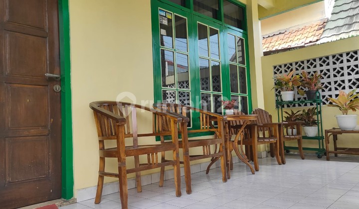 Rumah Semi Furnish Lokasi Tengah Kota di Gowok Depok Sleman
