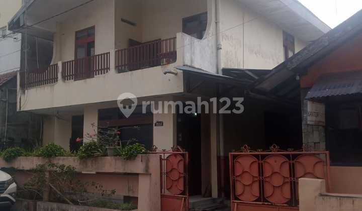 12-Bedroom House Just 5 Minutes to Malioboro & Near Campus, Pakuncen, Wirobrajan, Yogyakarta 1