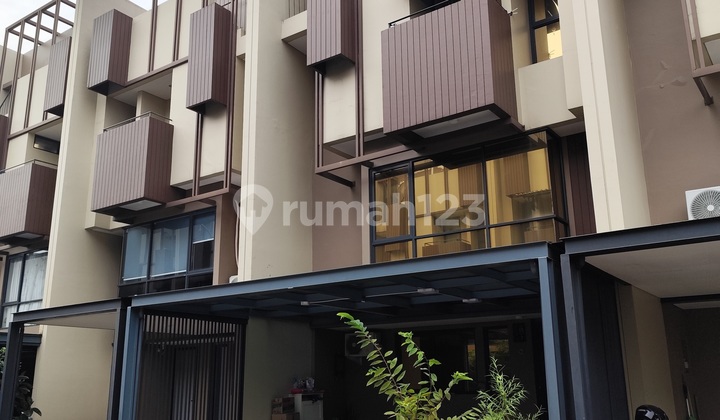 Rumah Cantik 4 Lt Design Interior di Tabebuya Bsd City Tangerang L2 240304