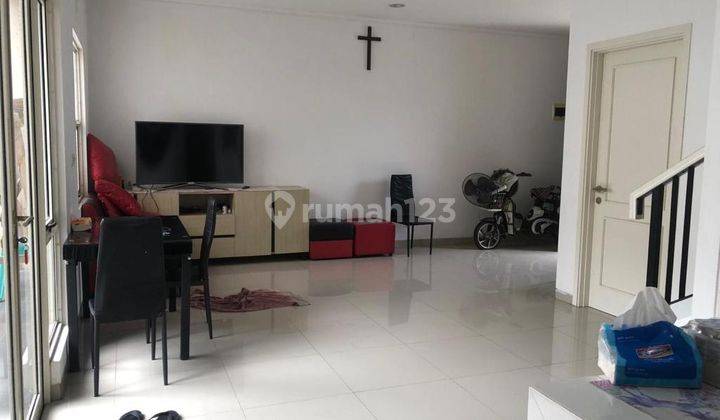 Rumah 2 Lantai di Suvarna Sutera Bahana Tangerang Y00206 2