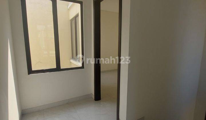 Rumah 2 Lt di Lavon 1 Allura Type A Tangerang L2 240248 2