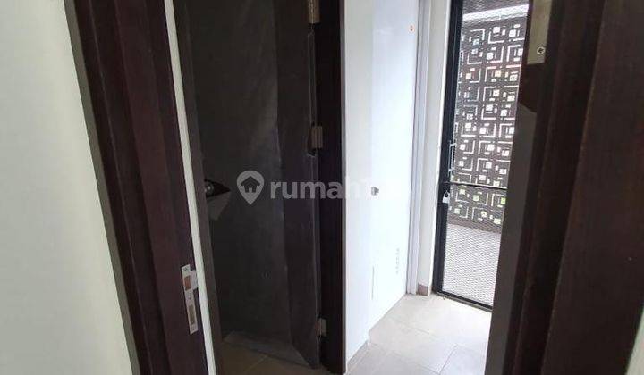 Rumah 2 Lt di Suvarna Sutera Flavio Tangerang L2 240267 2