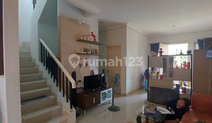 2-story fully renovated house in Mahoni Suvarna Sutera Tangerang 1K90001M 2-story fully renovated house in Mahoni Suvarna Sutera Tangerang 1K90001M