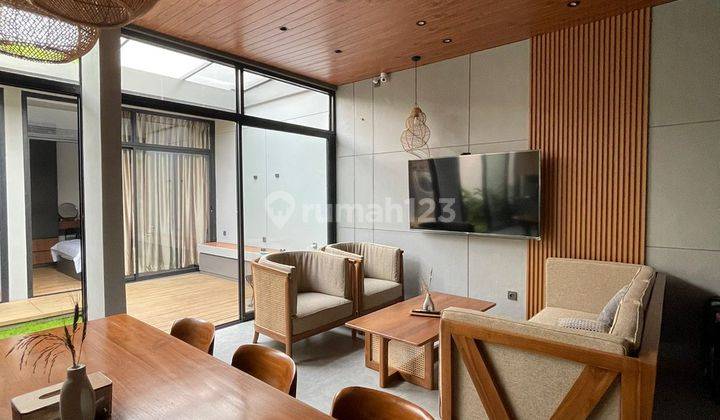 Rumah 1 Lantai Nuansa Villa Bali di Suvarna Sutera Tangerang 1K8000T9  1