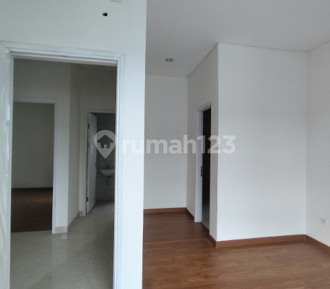 Beautiful 2-Storey Empty House in Citrine Lavon Cluster Tangerang 1Ka0000w 2