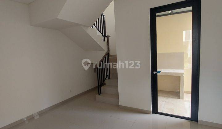 Rumah 2 Lantai Ff di Astha Suvarna Sutera Tangerang 1K90000T 2