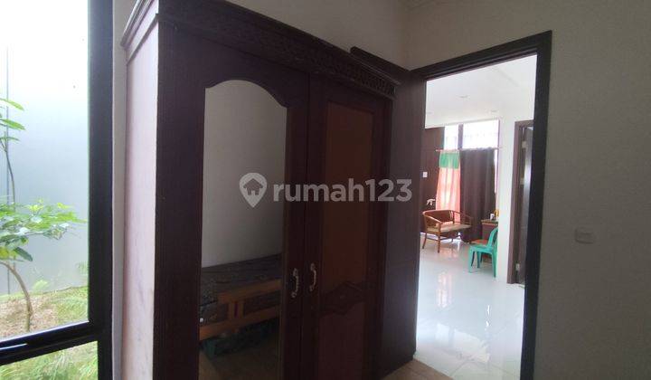 Disewa Rumah 2 Lantai di Cluster Dakota Tangerang 1K8000U6 2