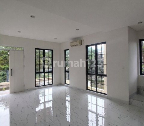 Rumah Hoek Double Decker 3 Lantai di Lavon Tangerang Oys00100 2