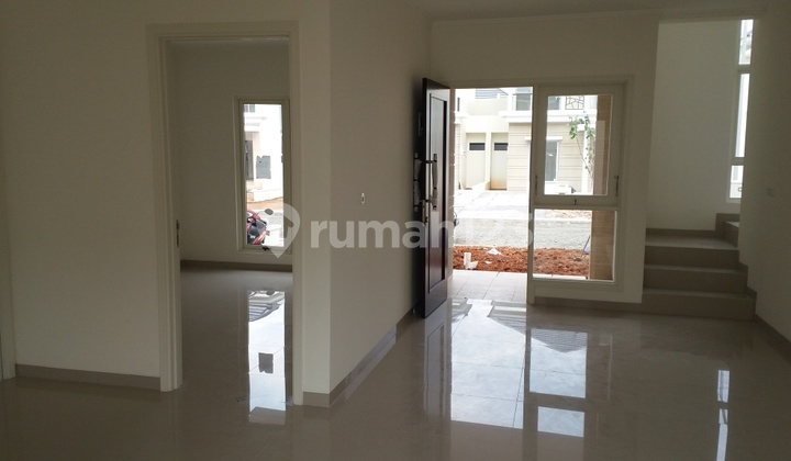 2-Storey UK (9x20) House in Elysia Cluster Suvarna Sutera Tangerang 1K900051 2