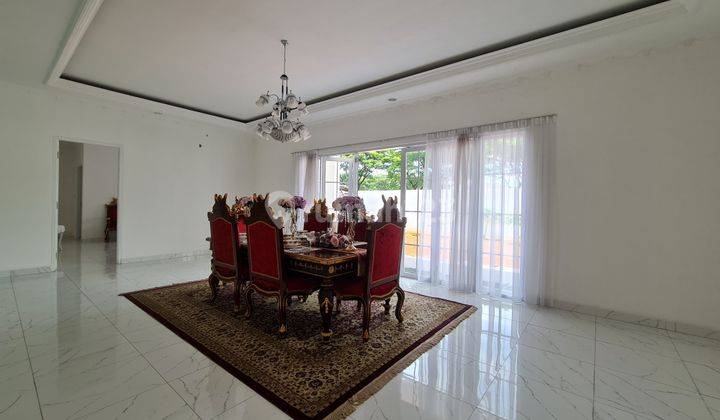 Rumah Megah Cantik di Cluster Cempaka Suvarna Sutera Tangerang 1K8000SP 2