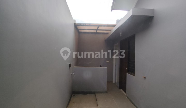 Rumah Cantik 2 Lantai di Cluster Dakota Tangerang 1K8000U7  2