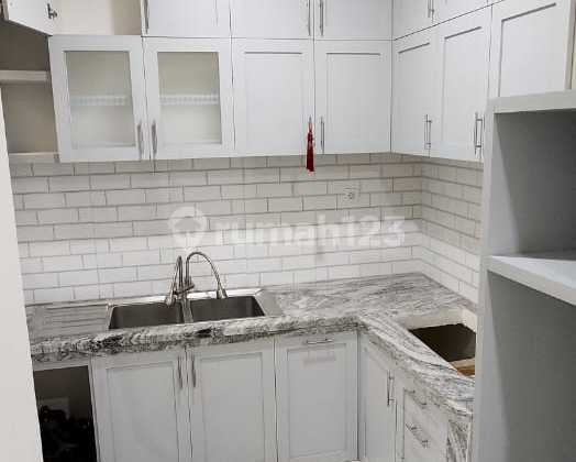 Rumah 2 Lantai Renov di Martinez BSD CITY Tangerang 1K900032  2