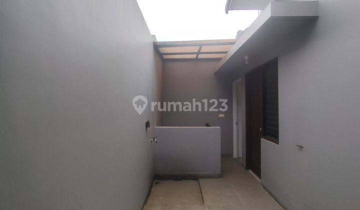 Disewa Rumah 2 Lantai di Cluster Dakota Tangerang 1K8000U6 2