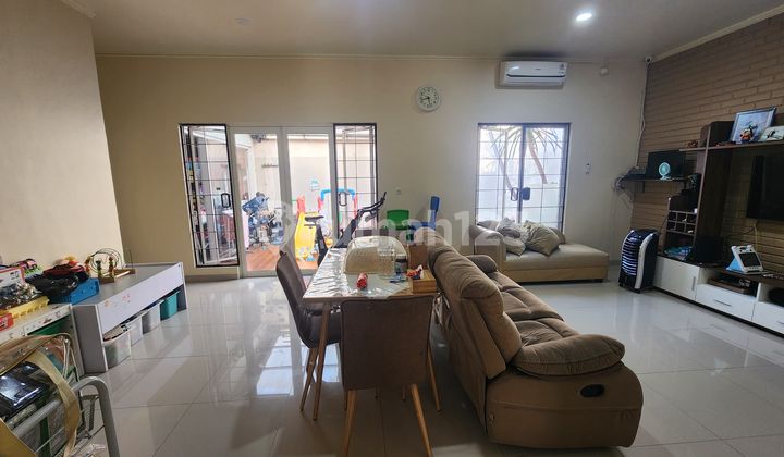 Two-story house fully renovated, size 10x20, Andara Suvarna Sutera, Tangerang, 1K90005Q. 2