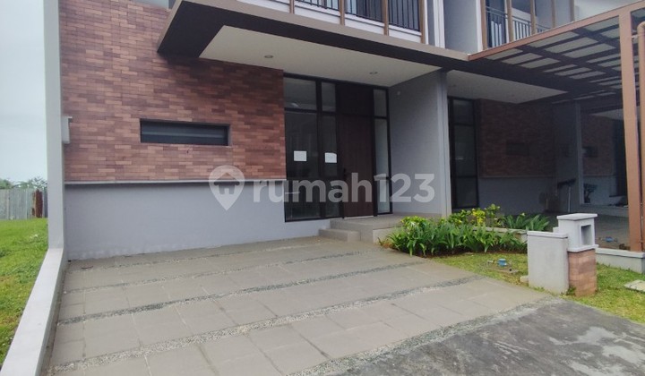 Rumah Cantik 2 LT uk 7x15 di Suvarna Sutera Tangerang 1K90007M