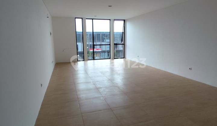 3-Storey Shophouse at The Hive At Prive Park Serpong Tangerang 1K90007r 2