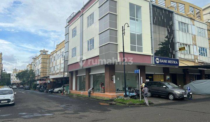 Ruko 3 Lantai di Ruko Golden Boulevard Tangerang 1K90001T  1