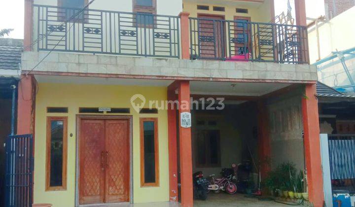 Rumah 2 Lantai Bagus Semi Furnished SHM di Villa Rizki Ilhami, Tangerang 1