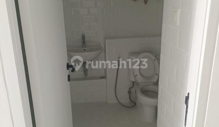 For sale quick 3BR Apartment on Kingland Avenue North Serpong 2