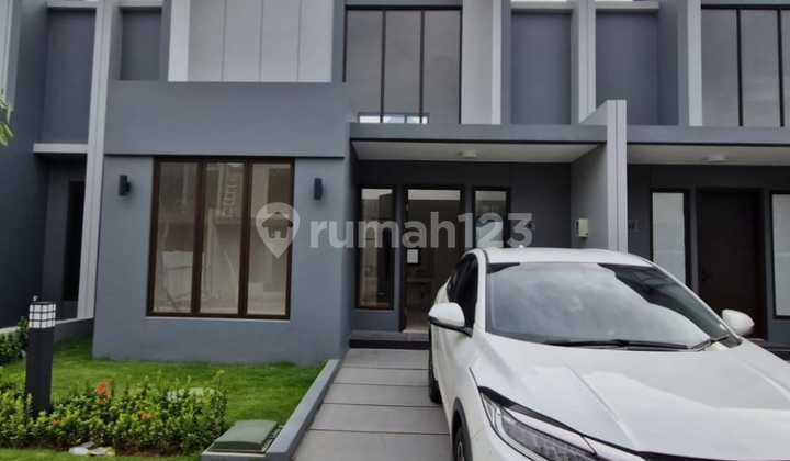 For quick sale: House in Gardenia Paramount Petals Cluster, Gading Serpong