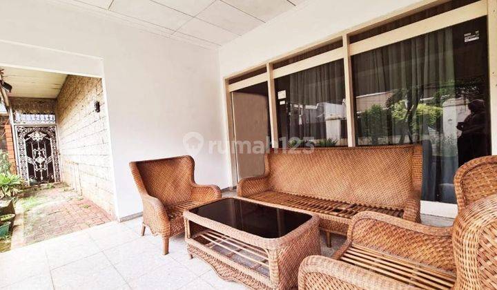 Rumah Bagus Semi Furnished SHM di Jati Padang Utara  2