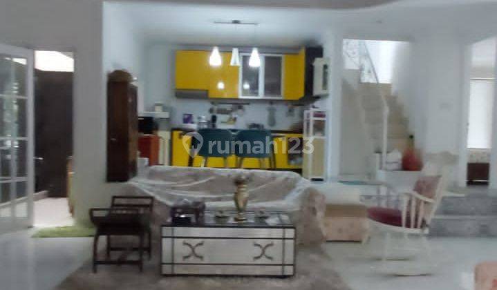 Rumah 3 Lantai Bagus Semi Furnished SHM di Citra Gran Cibubur 2