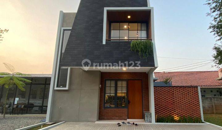 Dijual Rumah 2 Lantai di Kukusan SHM 1